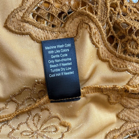 Altar’d State Velvet Goldenrod Halter Top Size Medium NWT - Picture 14 of 15